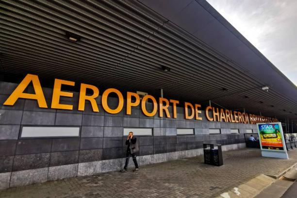 Апартаменти Station 64 B2 Charleroi-Airport Екстер'єр фото